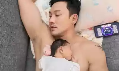 Denny Sumargo dan Olivia Allan Sambut Kelahiran Putri Pertama, Gabriella Allan Soemargo
