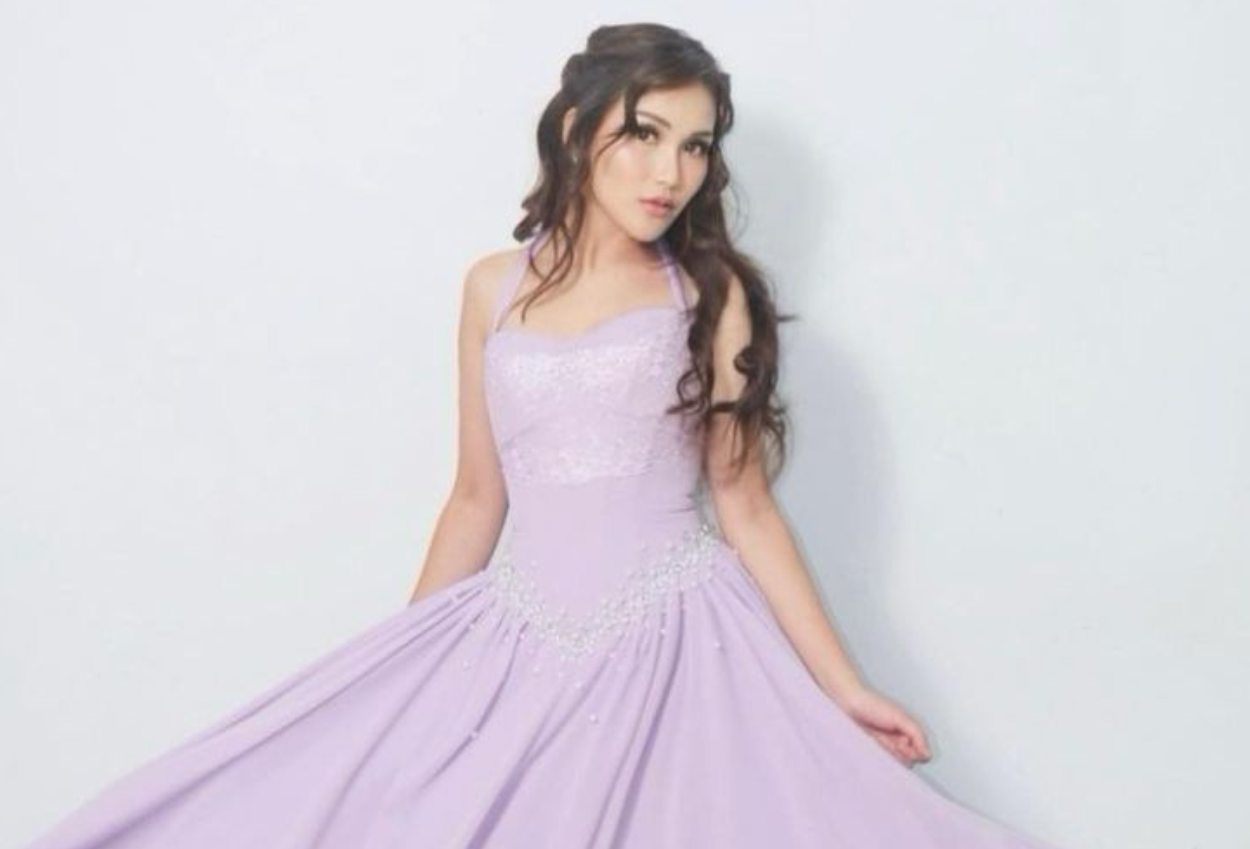 Ayu Ting Ting Jadi Center di Penampilan Bareng JKT48, Netizen Terpukau