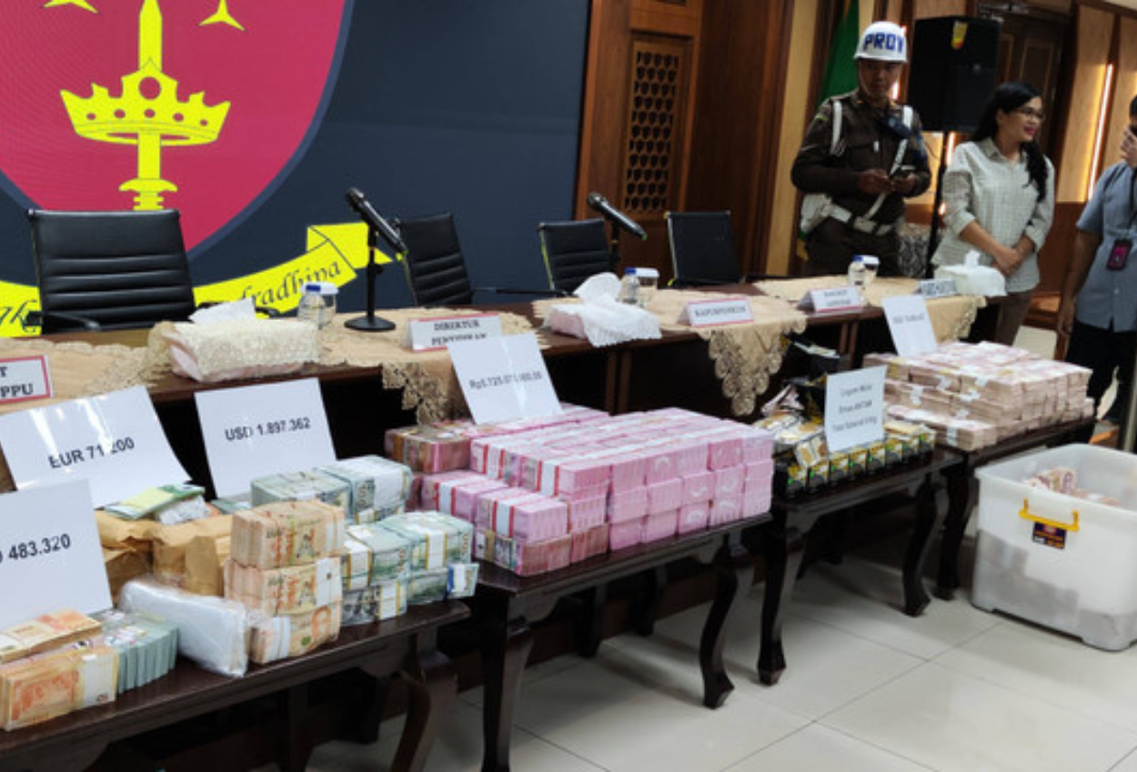 Heboh Penemuan Rp 1 Triliun di Rumah Eks Pejabat MA Zarof Ricar