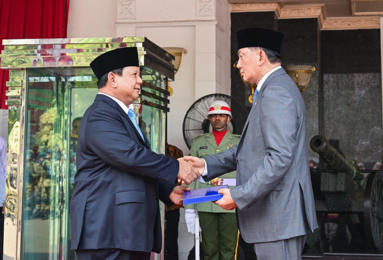 Presiden Prabowo Hadir di Upacara Penerimaan dan Penyerahan Momerandum Menteri Pertahanan