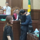 Sandra Dewi Peluk dan Usap Kening Harvey Moeis Usai jadi Saksi di Sidang Lanjutkan Kasus Korupsi Timah