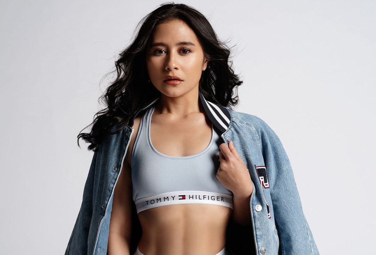 Akui Pasrah Soal Jodoh, Prilly Latuconsina Sudah Capek Banget!
