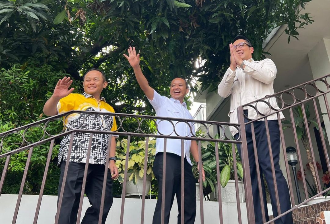 Bahlil Lahadalia Nyoblos di TPS Duren Tiga Aura Ridwan Kamil Penuh Kemenangan