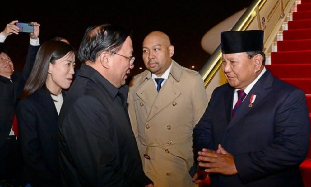Didampingi Putranya, Prabowo Bertemu Xi Jinping di China