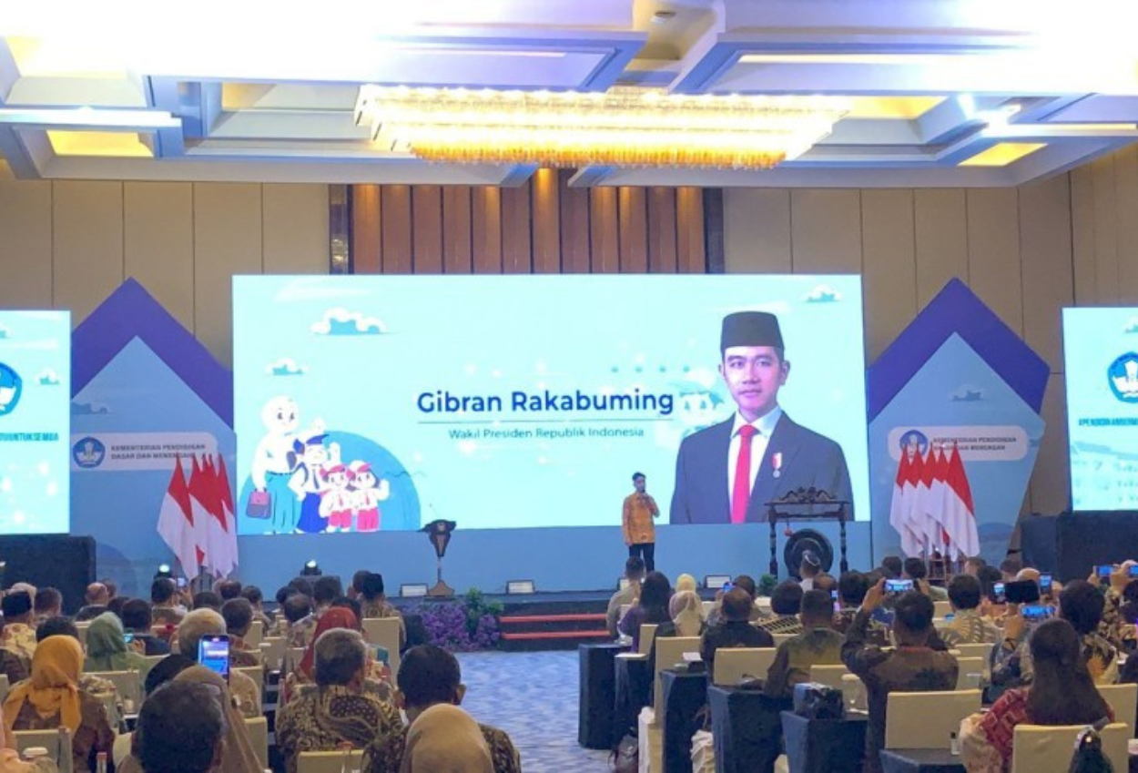 Gibran Ungkap Suratnya soal Zonasi UN ke Nadiem Belum Ditanggapi