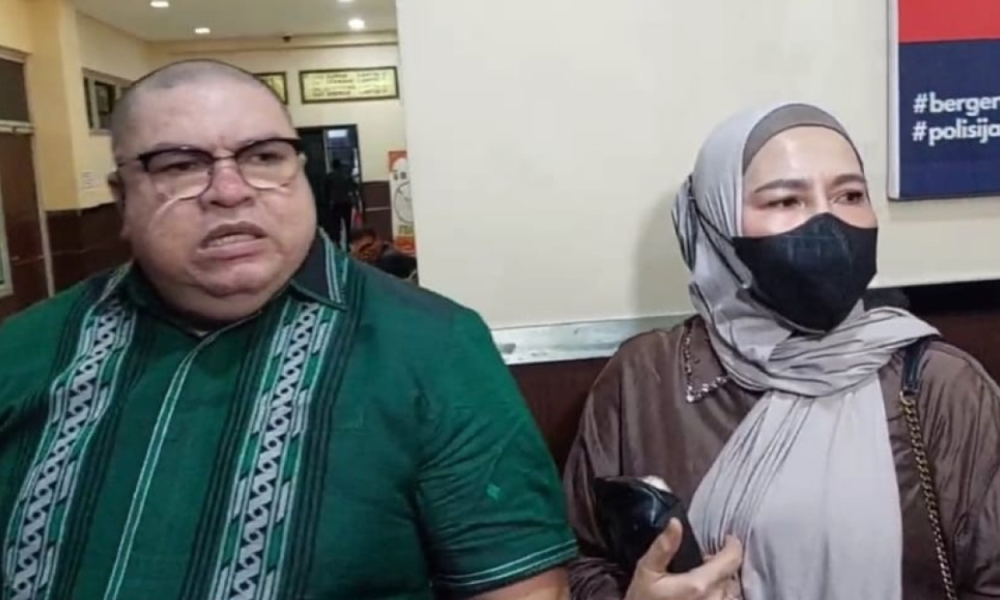 Istri Razman Nasution Geram Anaknya Dijodohkan Nikita Mirzani dengan Vadel Badjideh