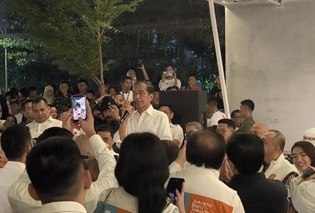 Jokowi Ungkap Alasan Dukung Ridwan Kamil karena Rekam Jejaknya Mau Pilih Mana Lagi