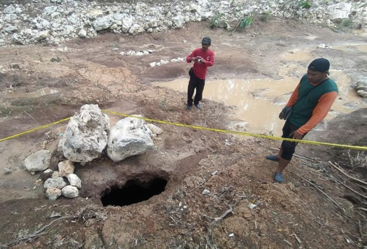 Lubang Misterius di Blitar Menyerap Aliran Air Sungai, Kedalaman Capai 10 Meter