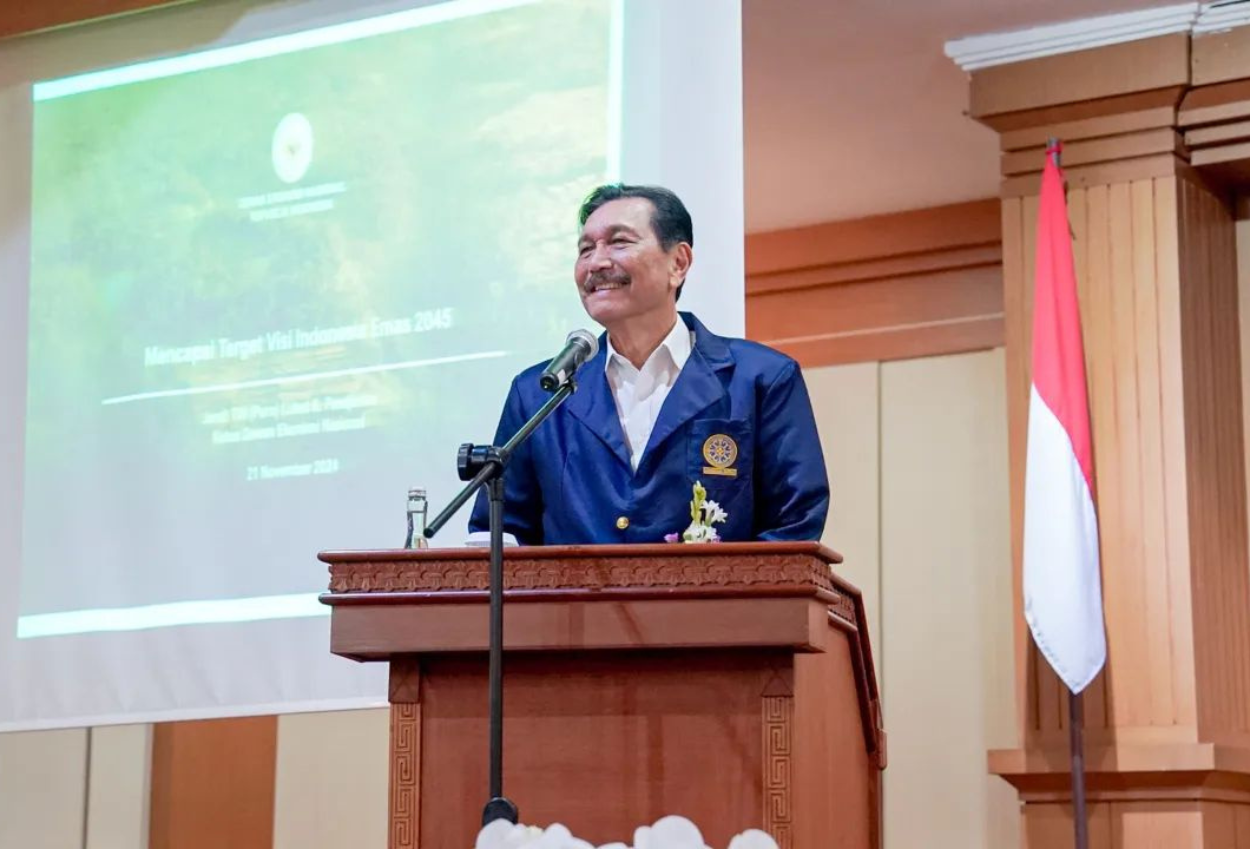 Luhut Desak Pemerintah Bali Perketat Aturan Perizinan Perusahaan Asing