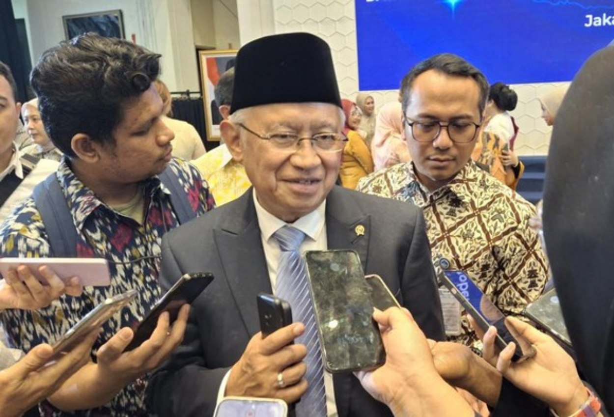 Mendikti Tegaskan Alumni LPDP Tak Wajib Pulang ke Indonesia