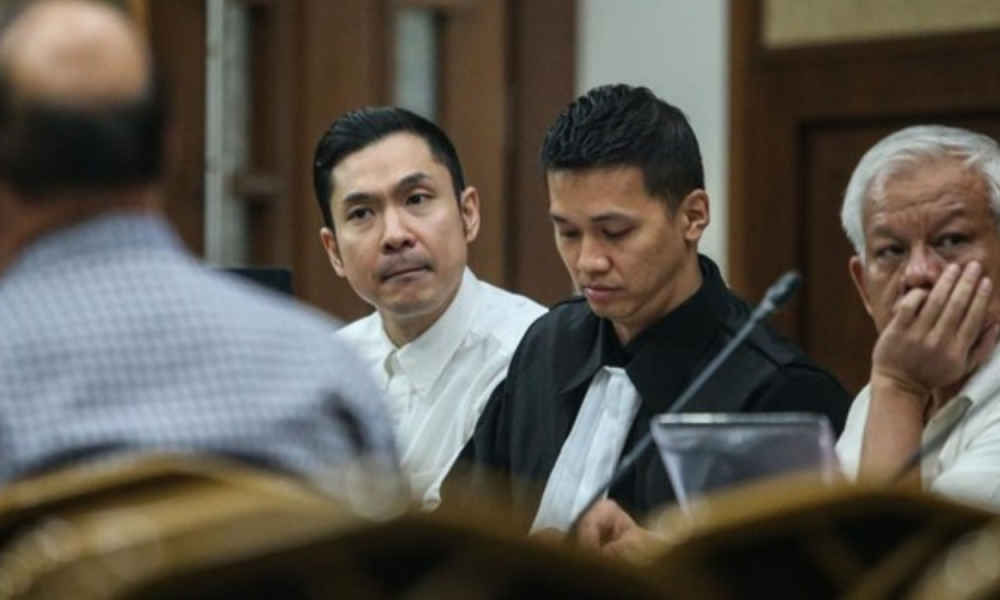 Nyerocos di Persidangan, Harvey Moeis Kena Tegur Hakim Kaya udah Diatur Ngomongnya!