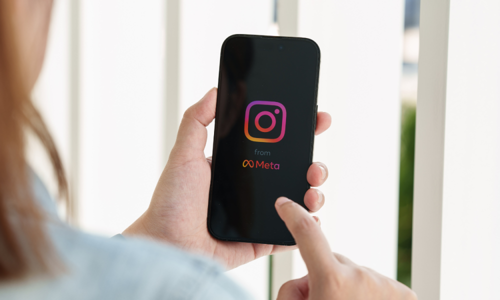 OJK Postingan Instagram Kini Bisa Jadi Penentu Kelulusan Kredit