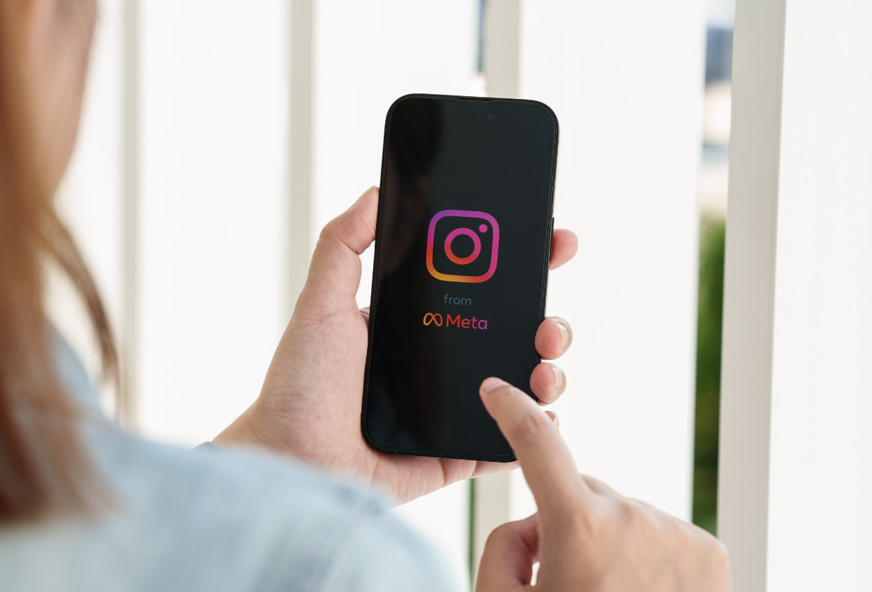OJK Postingan Instagram Kini Bisa Jadi Penentu Kelulusan Kredit