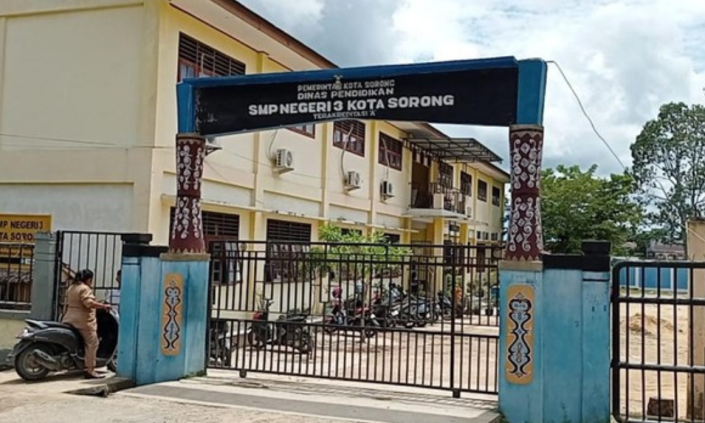 Video Anak Viral, Guru SMP di Sorong Dikenai Denda Rp 100 Juta oleh Orang Tua Siswa