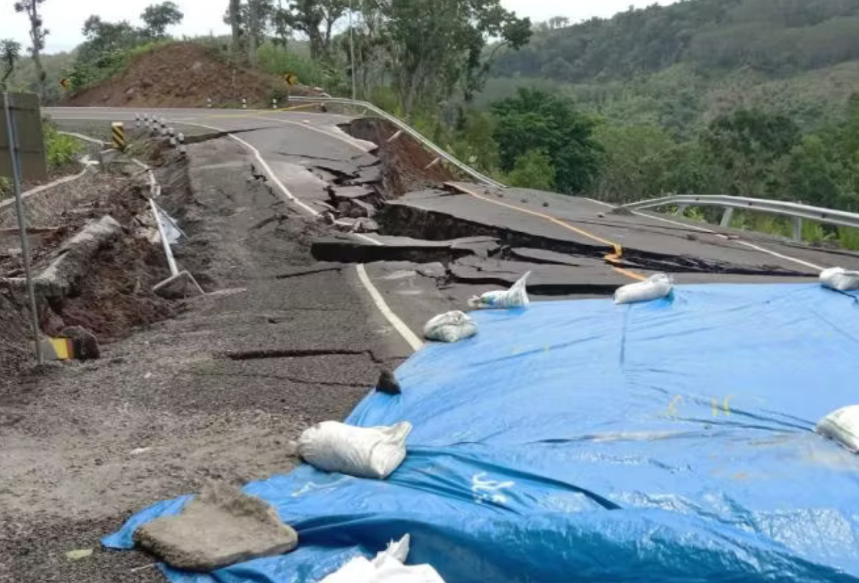 Baru Dibuka 5 Bulan, JLS Sumberoto Malang Blitar Amblas Akibat Longsor