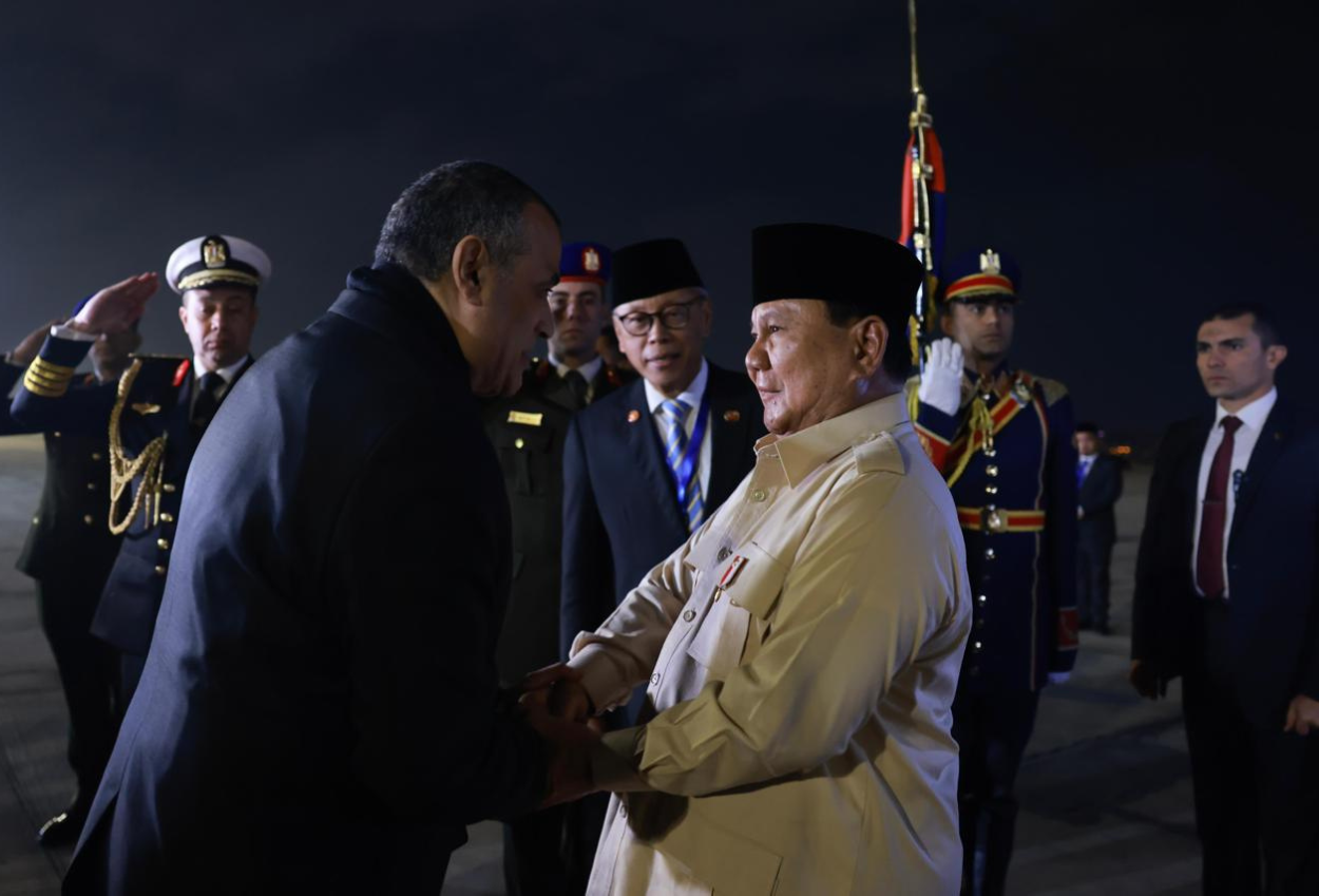 Hadiri KTT D 8, Prabowo Subianto Jadi Presiden RI Pertama yang Berkunjung ke Mesir setelah 11 Tahun
