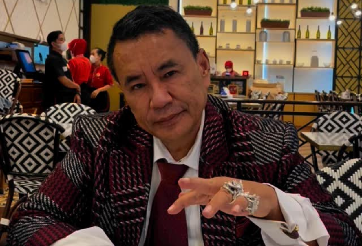 Sindir Alvin Lim yang Bela Agus Salim, Hotman Paris Nebeng Top Kok di Kasus Receh