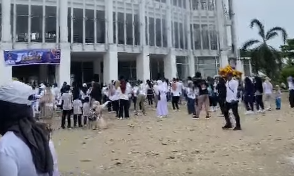 Tuai Kontroversi, ASN Lakukan Senam Massal Bermusik DJ di Halaman Masjid Agung Kolaka Utara