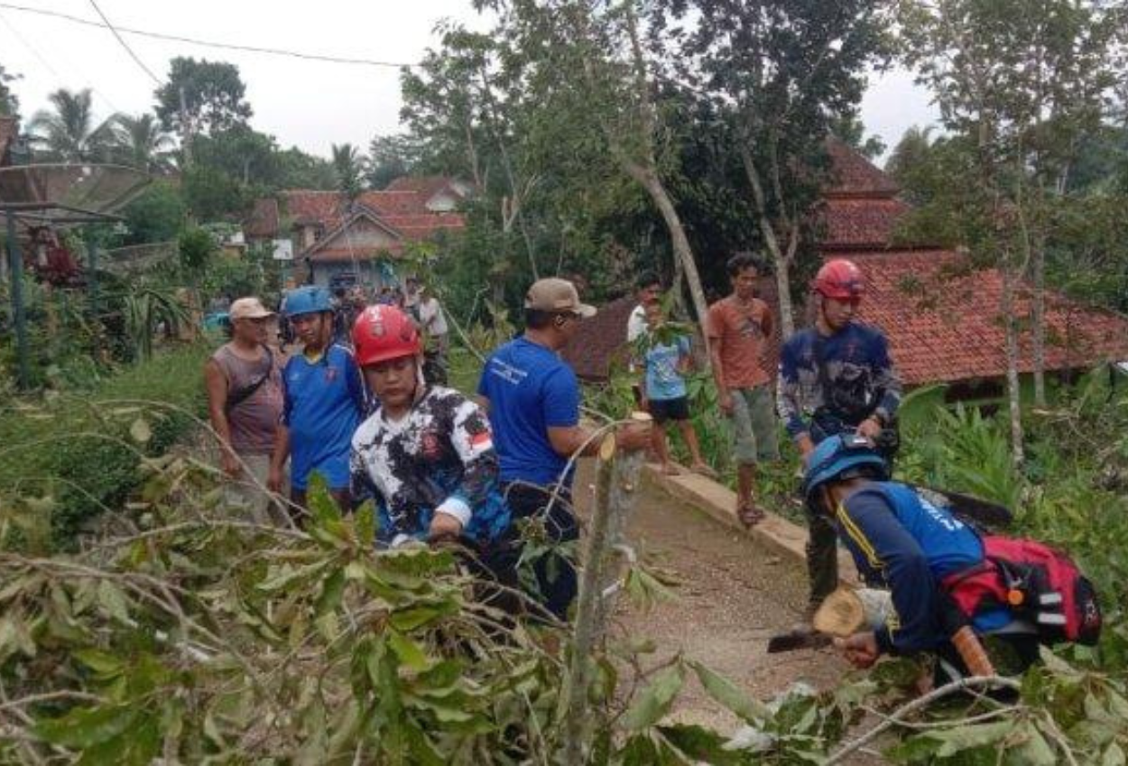 Angin Puting Beliung Terjang Ciamis, Puluhan Rumah Dikabarkan Rusak