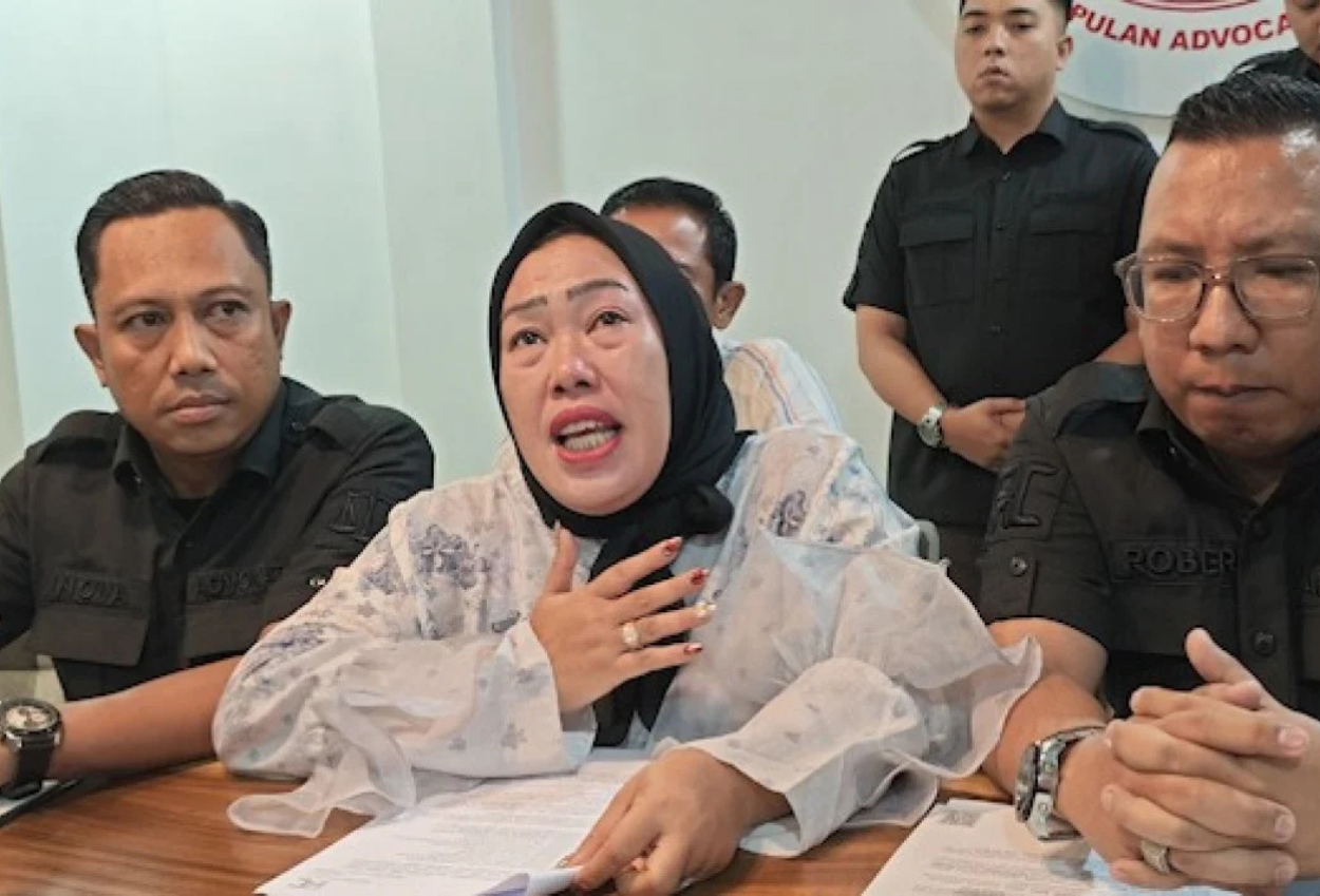 Bunda 'Dor Dor' Menangis Akui Kena Penipuan Endorse, Datang ke Jakarta 2 Hari Hanya Dapat Rp15 Juta