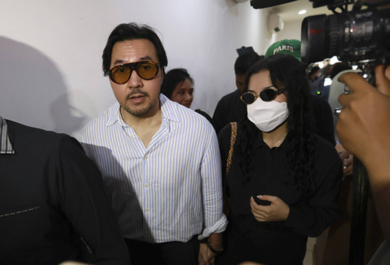 David Bayu Dampingi Sang Anak, Audrey Davis di Sidang Perdana Kasus Penyebaran Video Syur