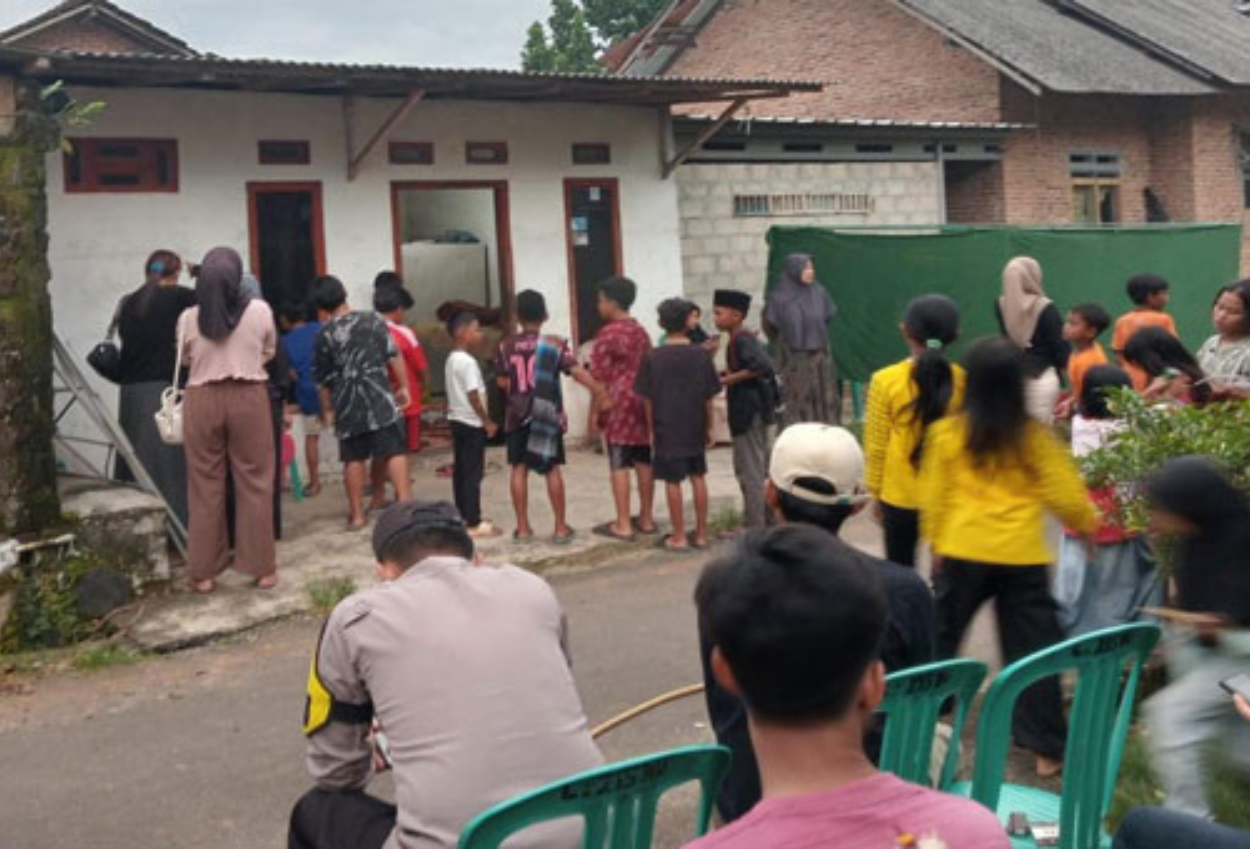 Diduga Terlilit Utang, Pedagang Siomay di Lampung Timur Tewas Gantung Diri