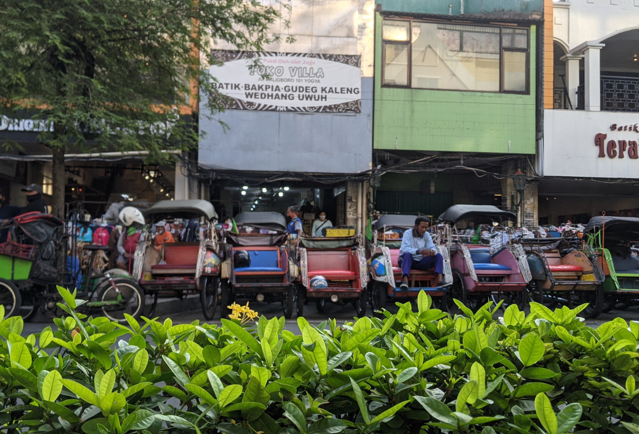 Hati Hati, Merokok di Kawasan Malioboro Mulai 2025 Dapat Sanksi Rp7,5 Juta