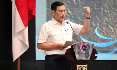 Luhut Ungkap Masyarakat yang Tak Bayar Pajak Tak Bisa Urus SIM hingga Paspor