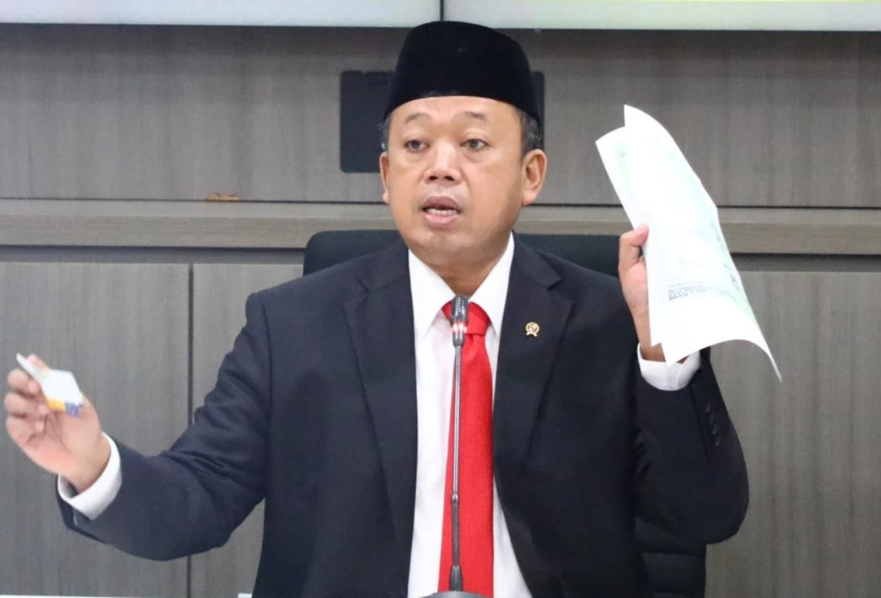 Nusron Wahid Pecat 6 Pejabat ATRBPN Imbas Polemik Pagar Laut Tangerang