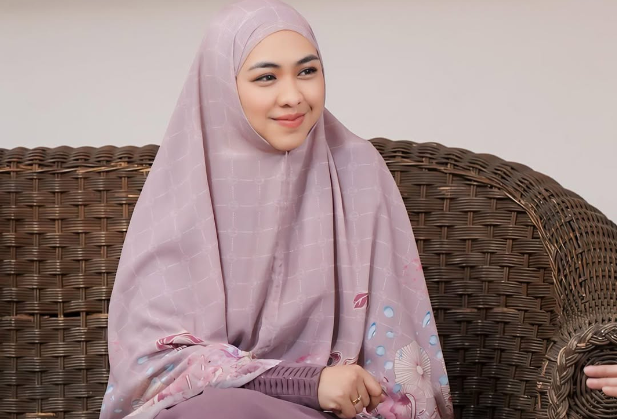 Oki Setiana Dewi Buka Suara Usai Diisukan Dipoligami oleh Ory Vitrio
