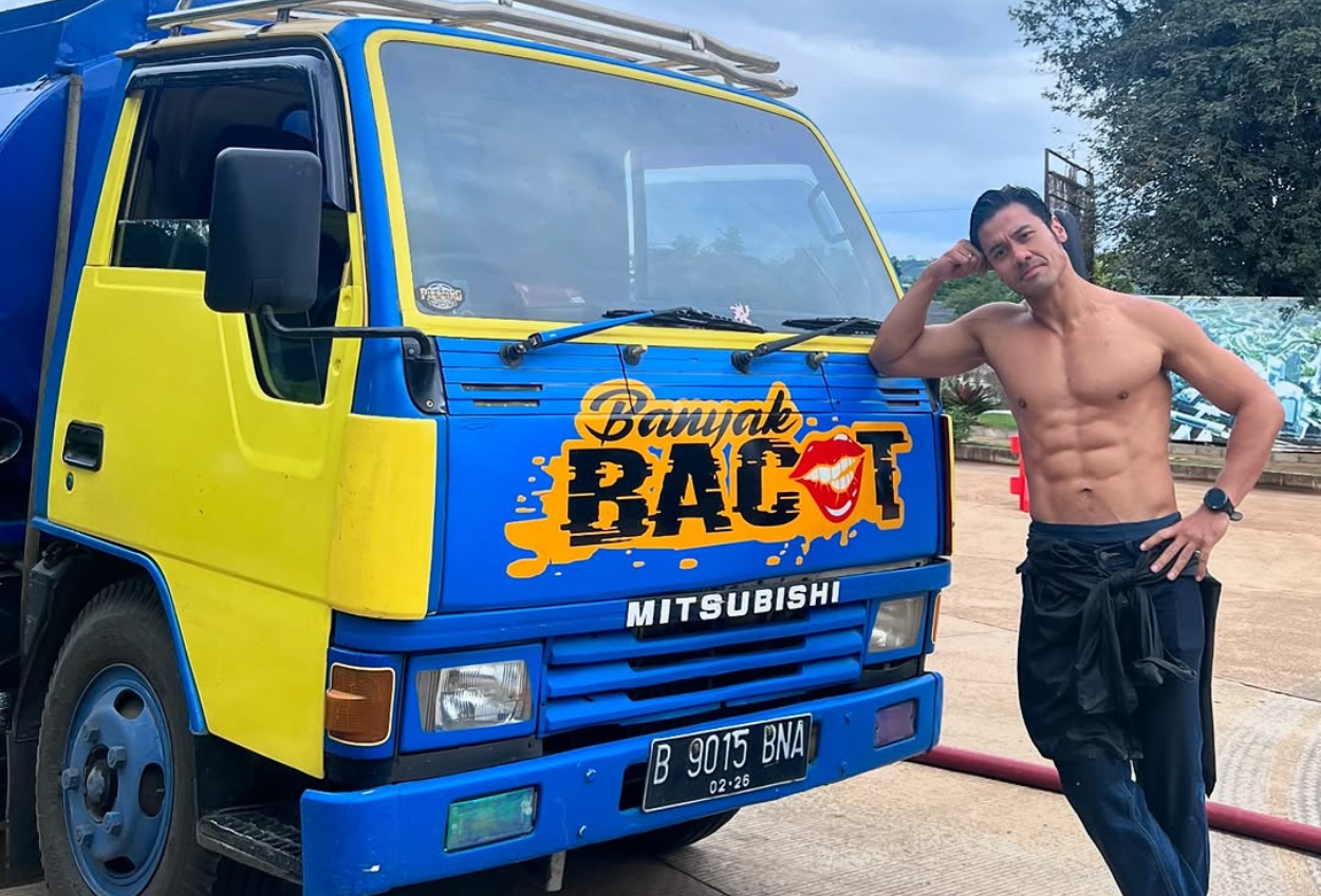 Pamer Perut Six Pack dan Ramai Dikomentari Netizen, Chicco Jerikho Rame 'Cowok' ya