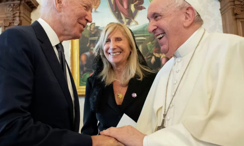 Paus Fransiskus Dianugerahi Medali Kebebasan oleh Presiden Biden yang Merupakan Penghargaan Sipil Tertinggi AS