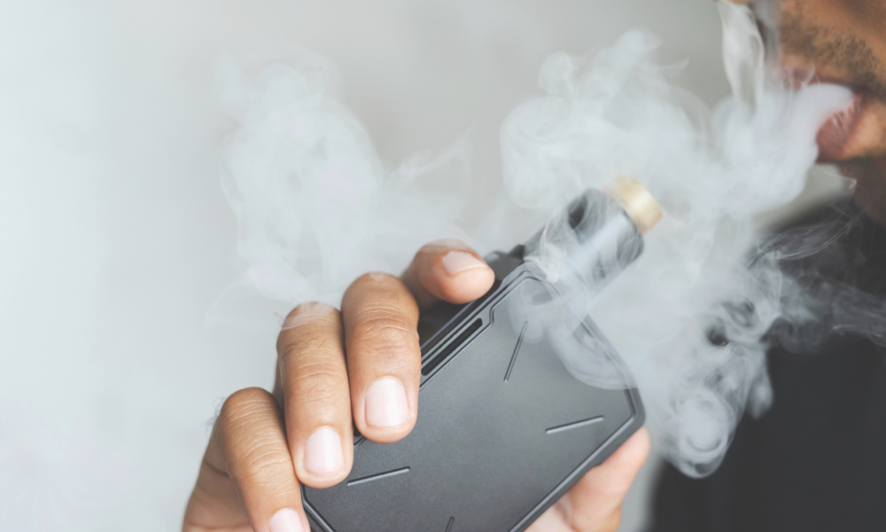 Pemerintah Vietnam Resmi Berlakukan Larangan Bawa serta Gunakan Vape, Bisa Denda Rp1,3 Juta