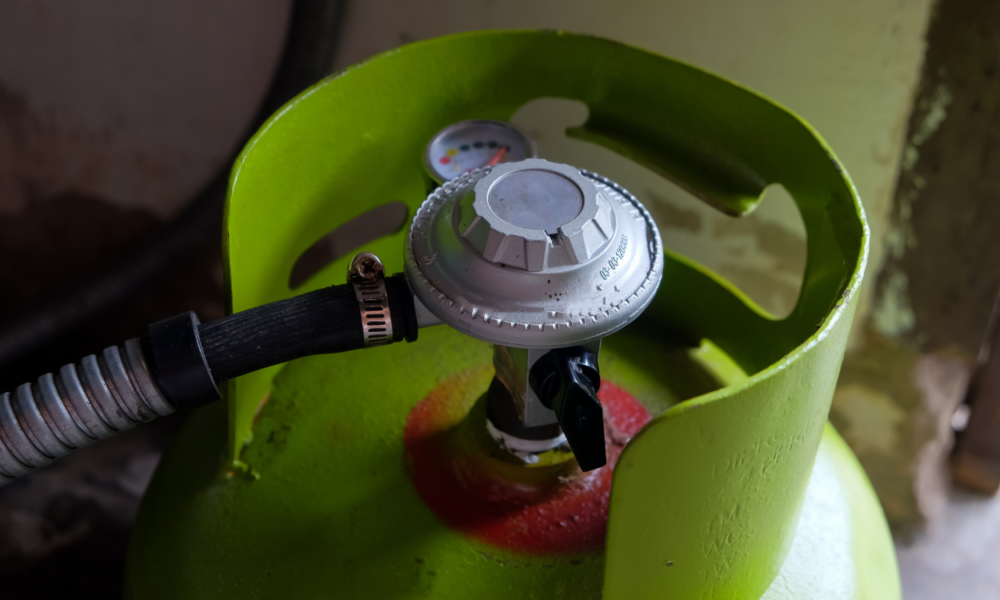 Pria Babak Belur Dihajar Warga usai Curi Tabung Gas 3 Kg