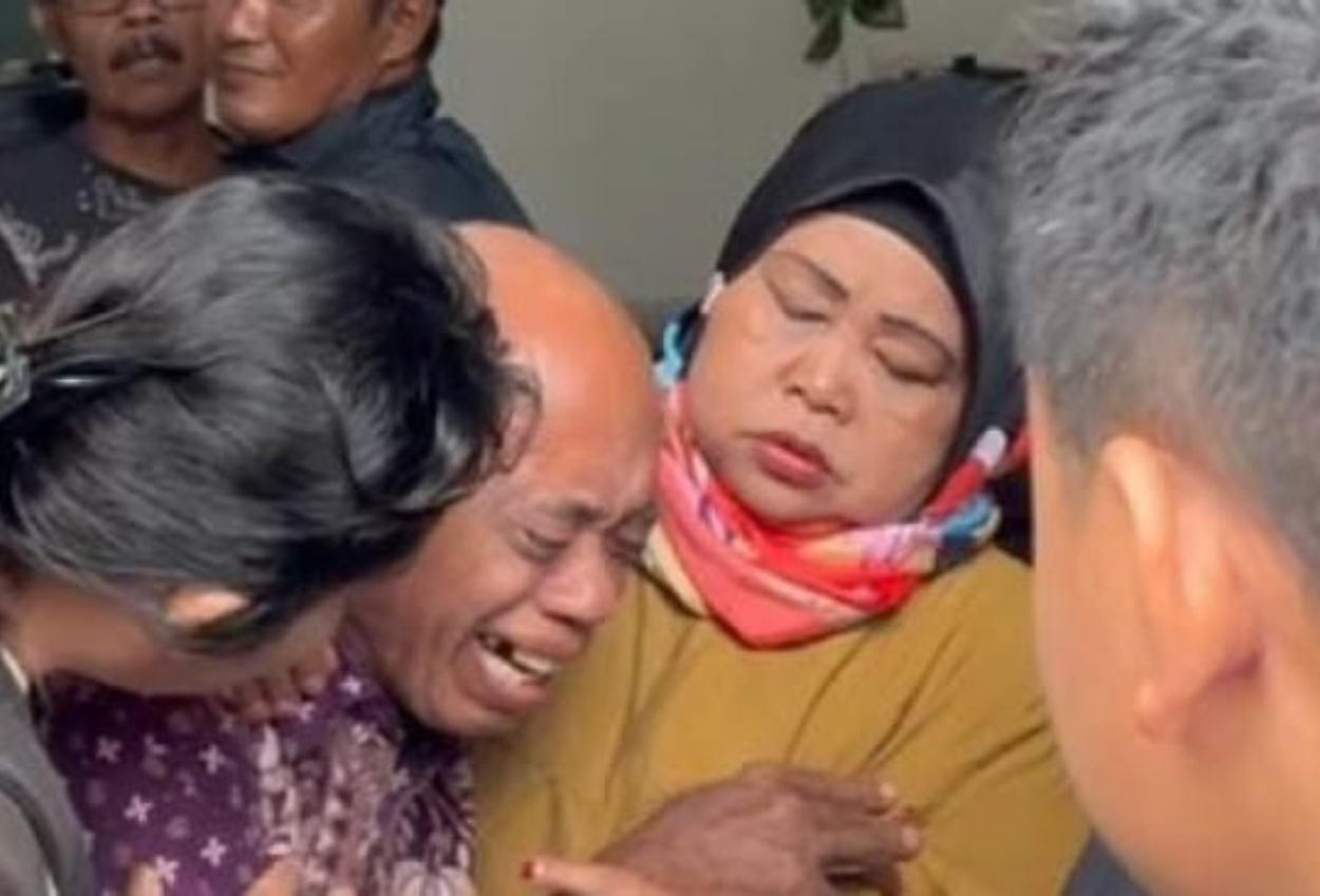 Sempat Hilang Kontak, Pak Tarno Akhirnya Bertemu Istri Tua