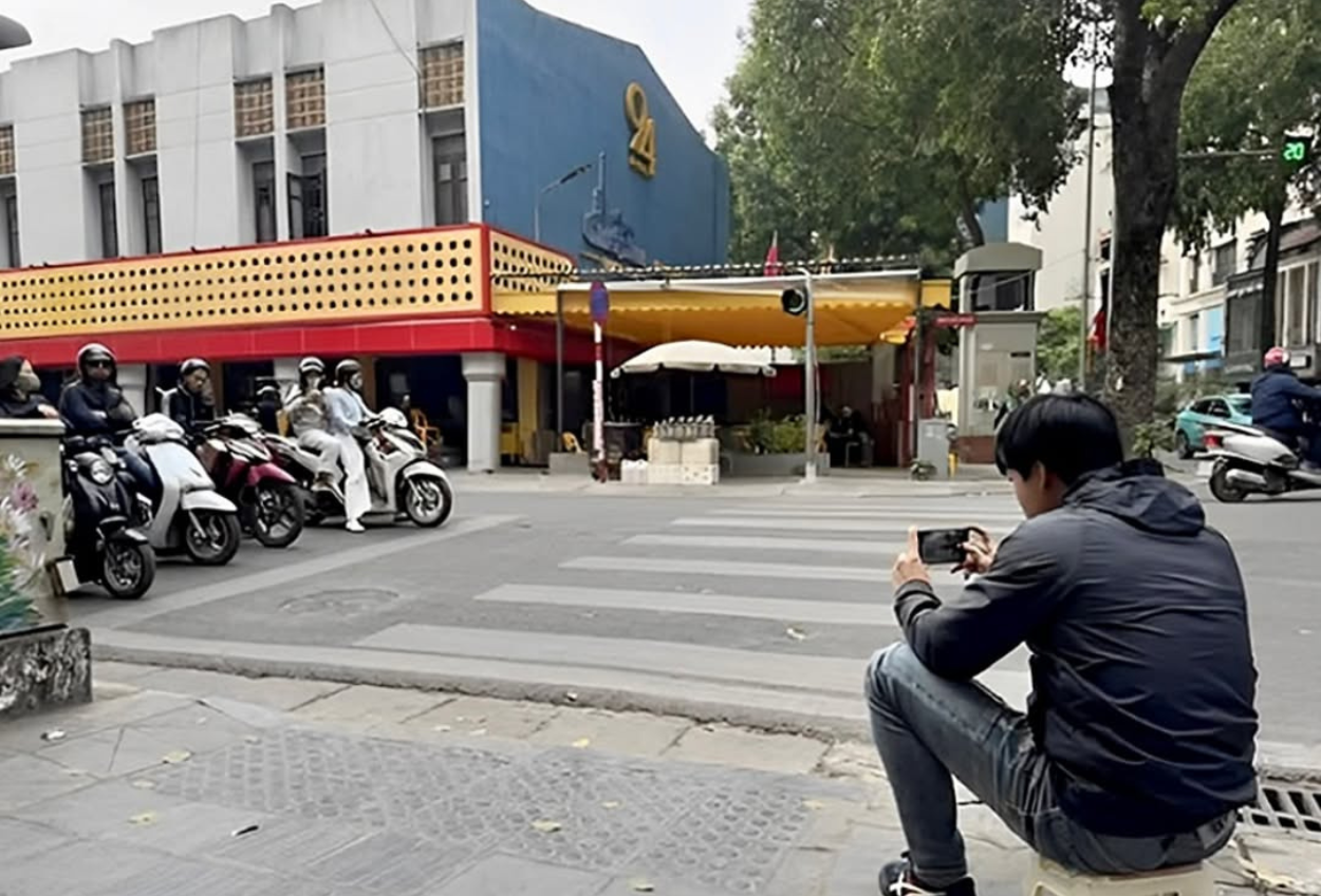 Warga Vietnam Nongkrong di Lampu Merah untuk Tangkap Pelanggar Lalu Lintas Demi Dapat Rp3 Juta
