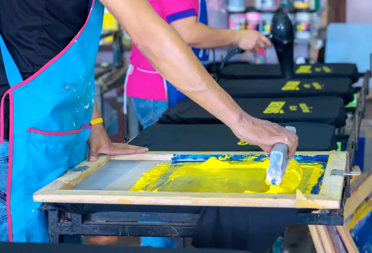 9 Jenis Sablon Kaos Terbaik Pilih Yang Sesuai Dengan Kebutuhan Kamu!