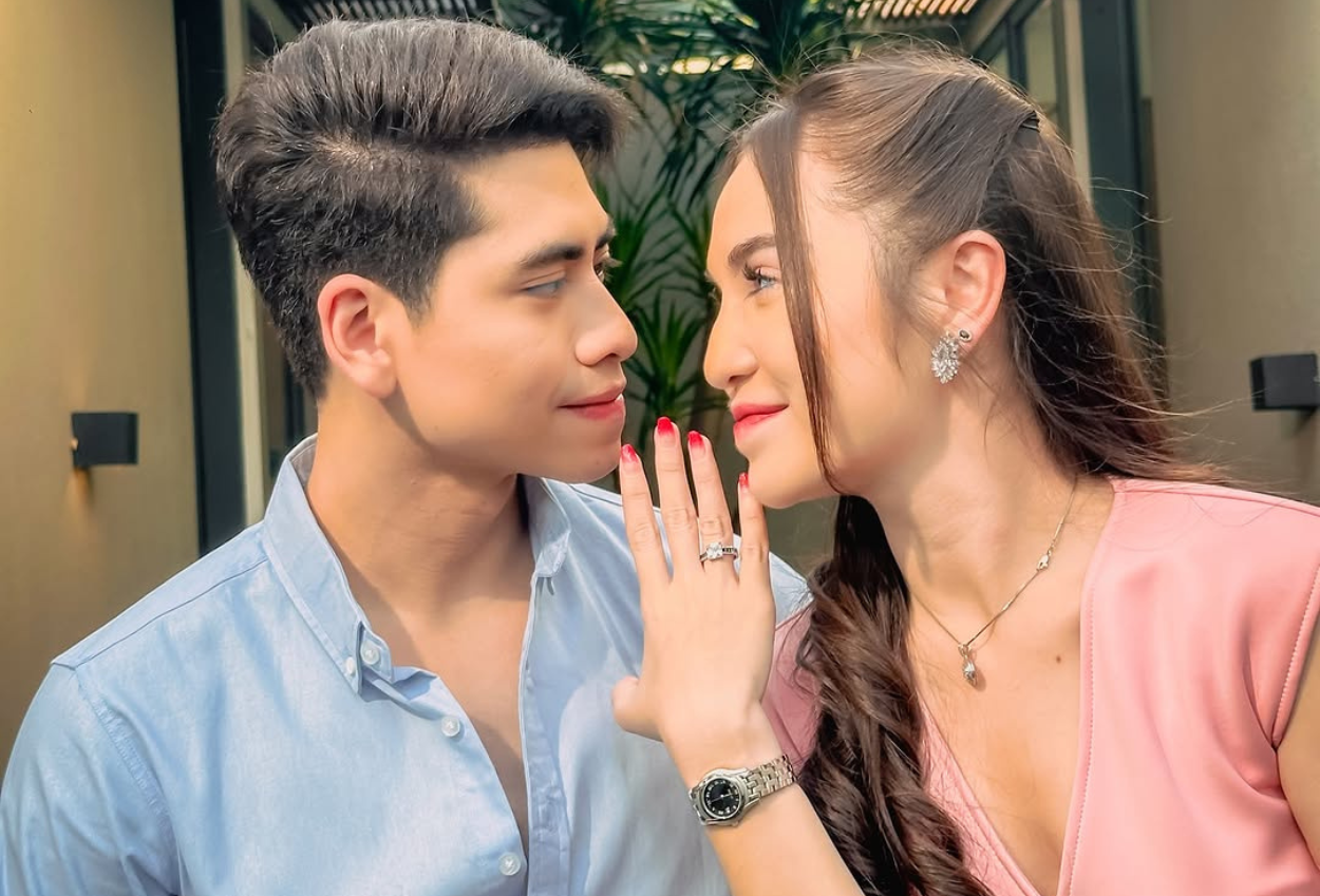 Athalla Naufal Sematkan Cincin Ke Jari Elina Joerg, Venna Melinda Alhamdulillah