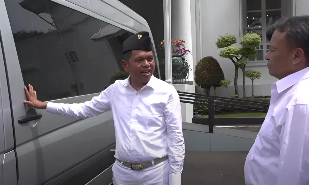 Bagi Bagi Mobil Dinas, Dedi Mulyadi Minta Mercedes Sprinter 315 Diubah Jadi Mobil Rumah Sakit