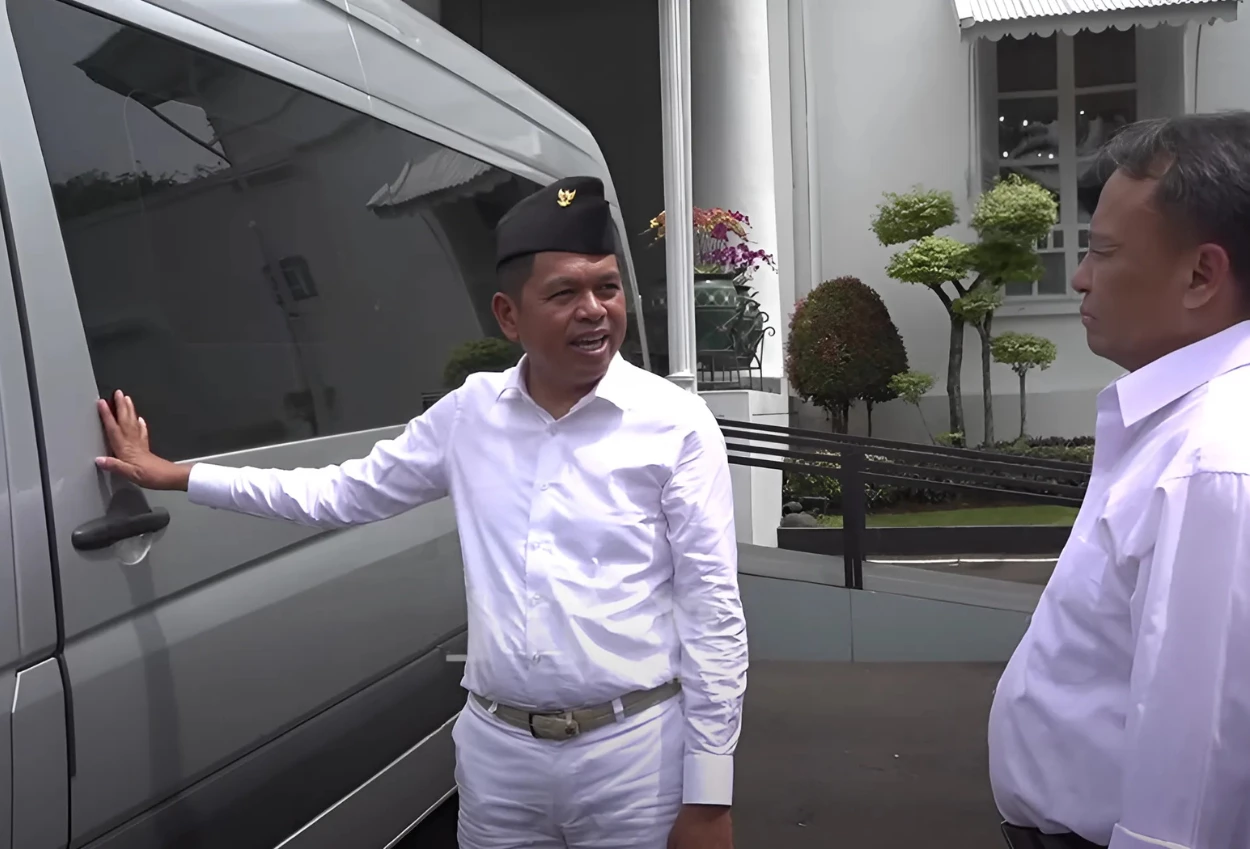 Bagi Bagi Mobil Dinas, Dedi Mulyadi Minta Mercedes Sprinter 315 Diubah Jadi Mobil Rumah Sakit