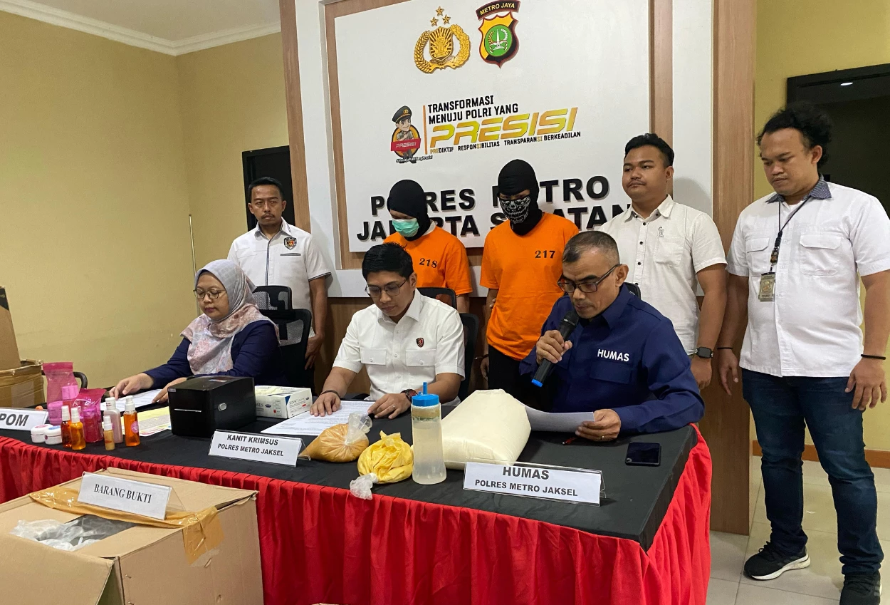 Dua Tersangka Ditangkap Dalam Kasus Kosmetik Ilegal Di Bekasi, Omzet Capai Rp1,5 Miliar