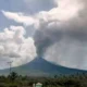 Gunung Lewotobi Laki Laki Kembali Meletus, Tinggi Kolom Abu 900 Meter