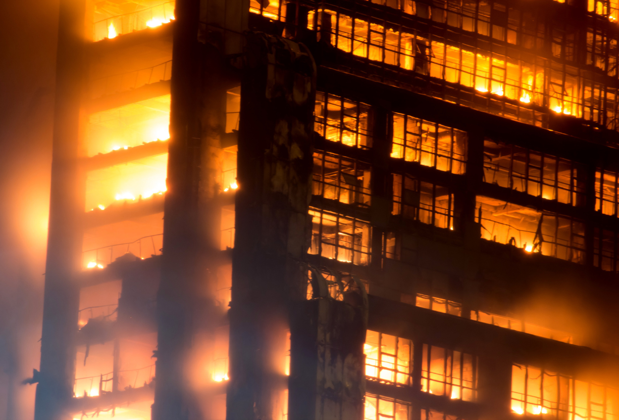 Hotel 101 Urban Di Glodok Jakbar Terbakar, Damkar Kerahkan 100 Personel!