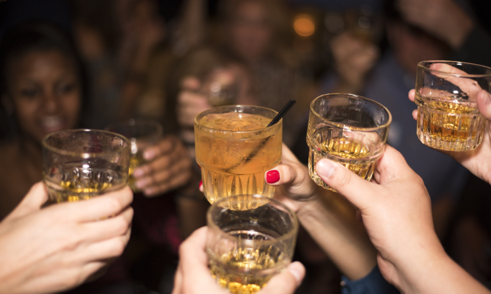 Perusahaan Di Jepang Berikan Alkohol Gratis Dan Cuti Mabuk Untuk Rekrut Karyawan Baru