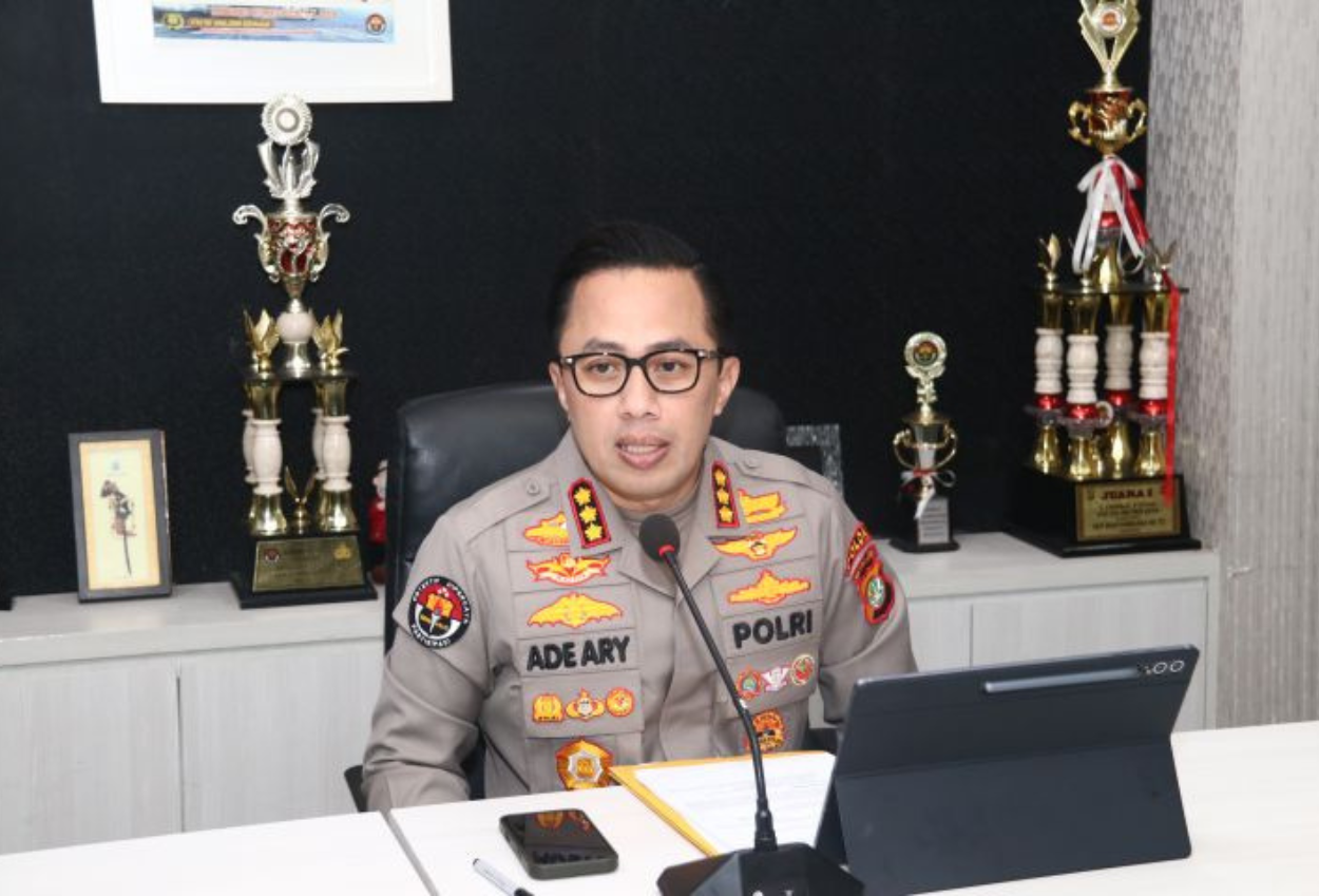 Polisi Gerebek Pesta Gay di Jaksel, Peserta Gunakan Stiker Glow In The Dark sebagai Tanda Pengenal