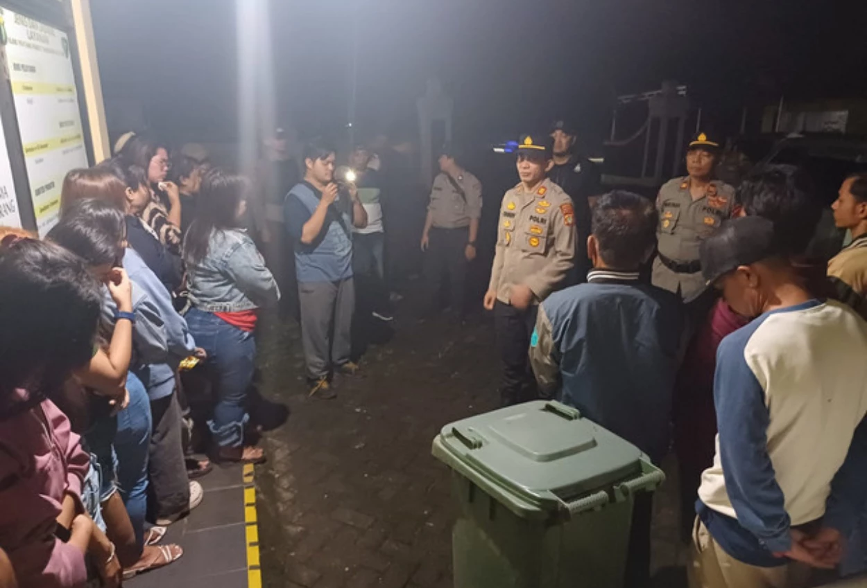 Polisi Grebek Tempat Karaoke Di Tangsel, Minuman Keras Hingga Pelumas Diamankan