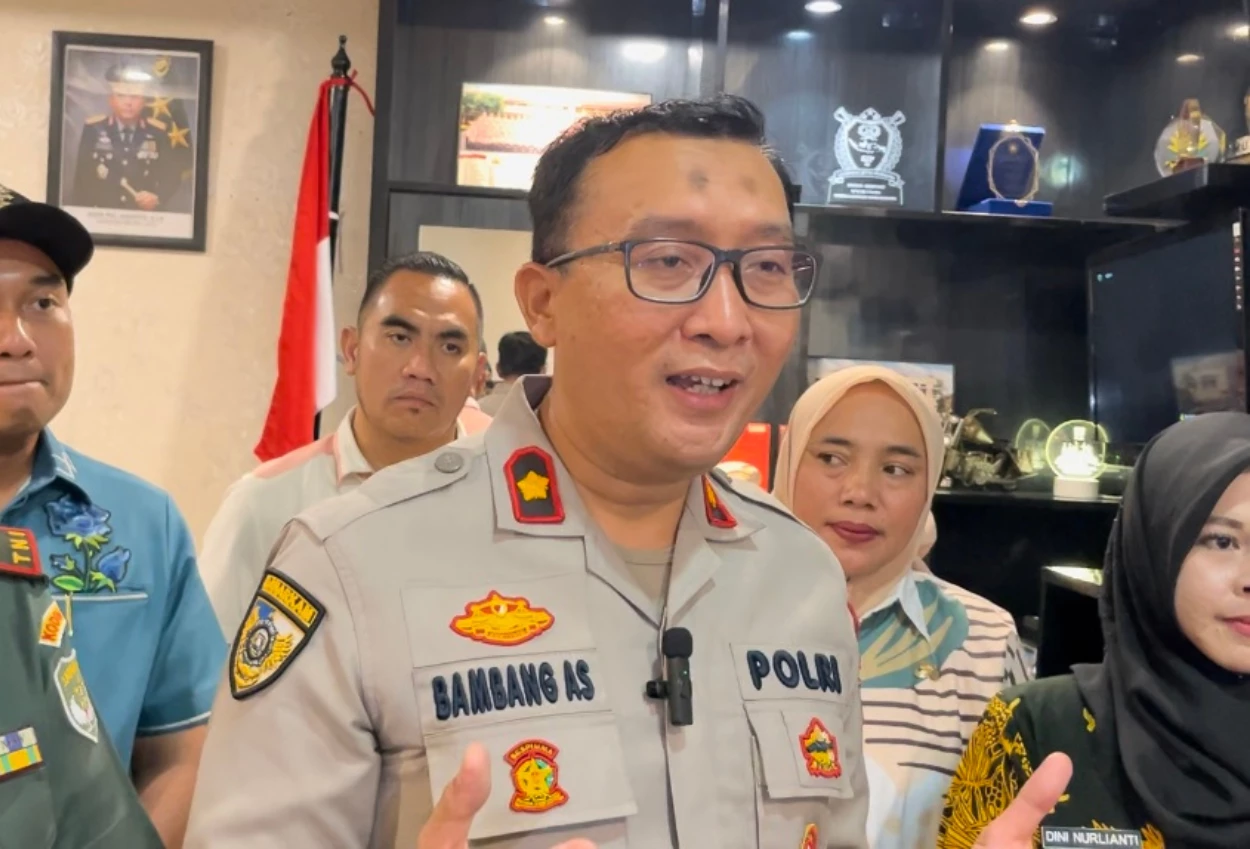 Polsek Ciputat Timur Musnahkan 109 Senjata Tajam Jelang Ramadan