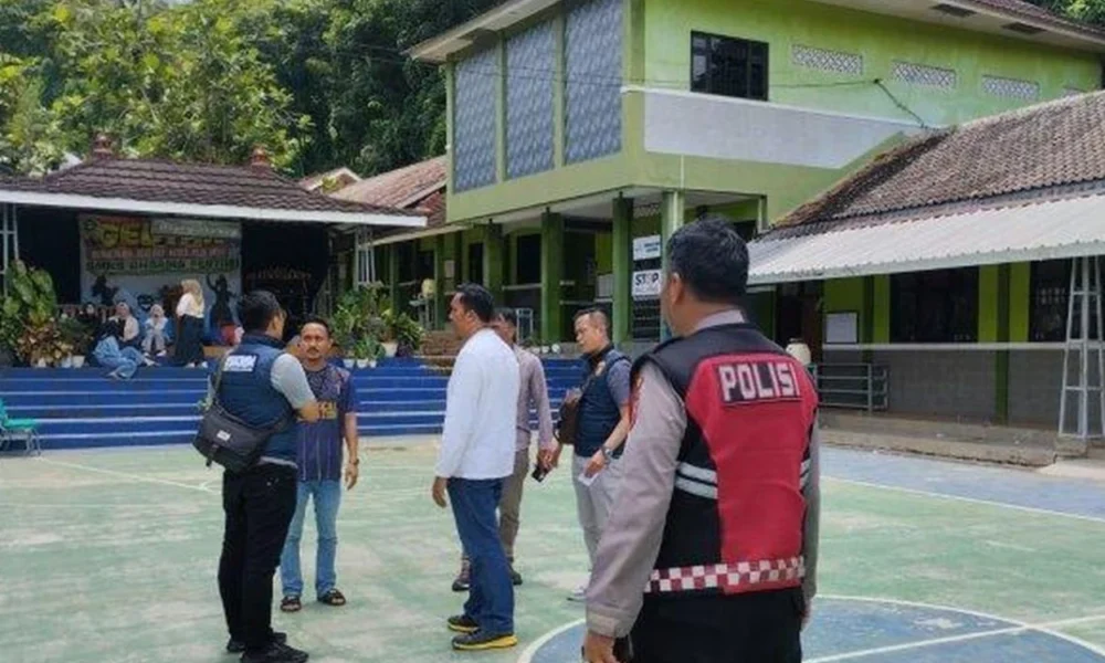 Siswa Smk Di Bandung Barat Tewas Usai Diduga Adegan Bunuh Diri Saat Pentas Seni