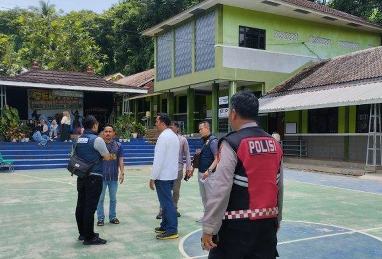 Siswa Smk Di Bandung Barat Tewas Usai Diduga Adegan Bunuh Diri Saat Pentas Seni