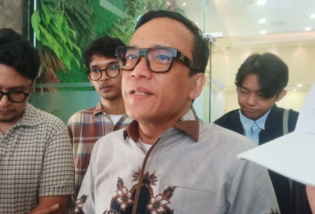 Tanggapi Tagar #kaburajadulu Yang Sedang Viral, Wamenaker Kabur Sajalah, Kalu Perlu Jangan Balik Lagi